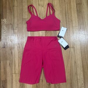 NWT Nike Medium Work-Out Set